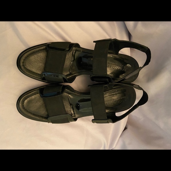 Donald J Pilner Black open toe Sandal size 8.5N - Picture 5 of 11